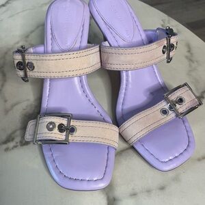 White house black market lavender double buckle 2 strap sandel Sz 6.5